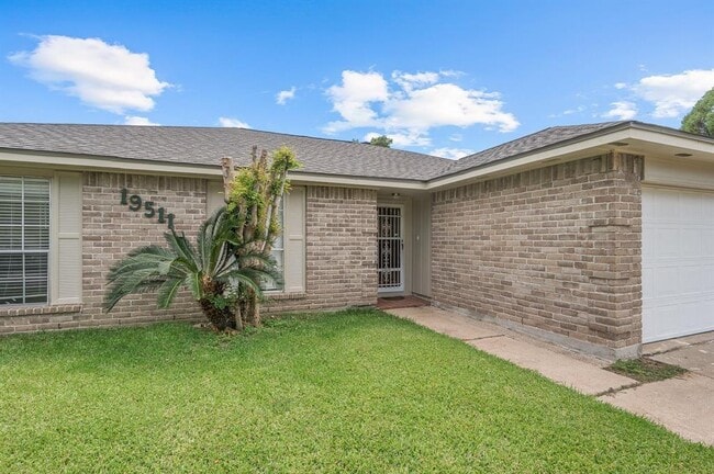 Building Photo - 19511 Westhaven Dr