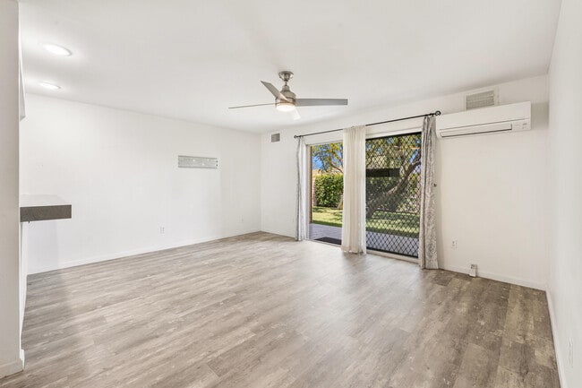 Building Photo - 77835 California Dr