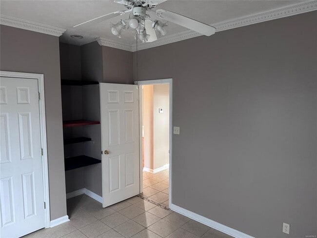 Building Photo - 1924 Dundee Dr