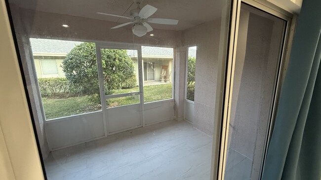 Building Photo - 1802 Blue Heron Ln