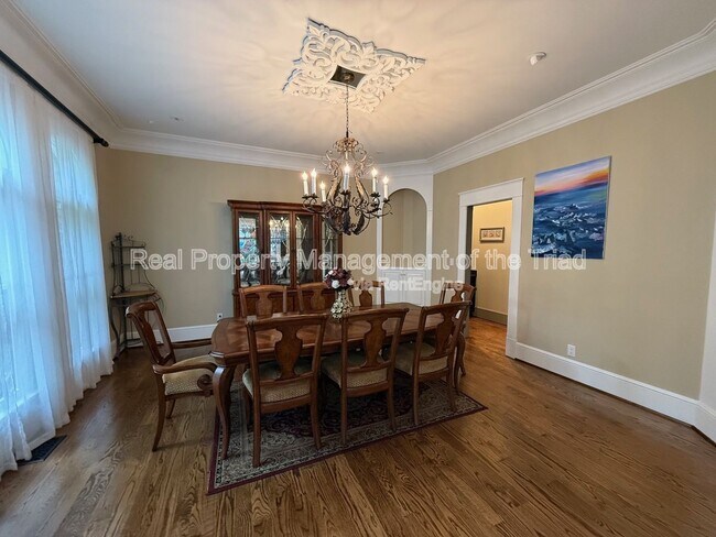 Building Photo - 10 Postbridge Ct