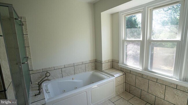 Building Photo - 10854 Monticello Ct