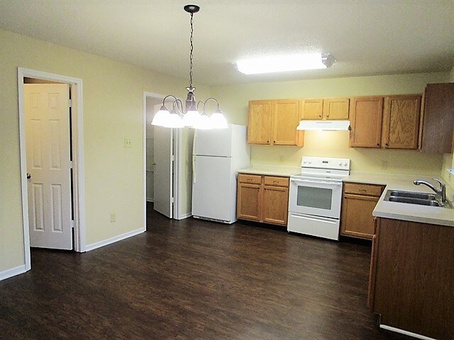 Building Photo - 8845 Limberlost Ct