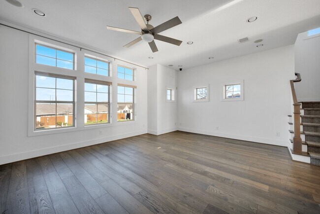 Building Photo - 9623 Towne Lake Pkwy