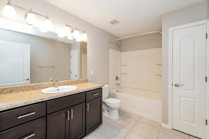 Building Photo - 9251 Wellstone Dr