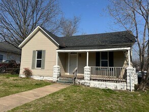 Building Photo - $1,100.00 MOVE-IN-SPECIAL