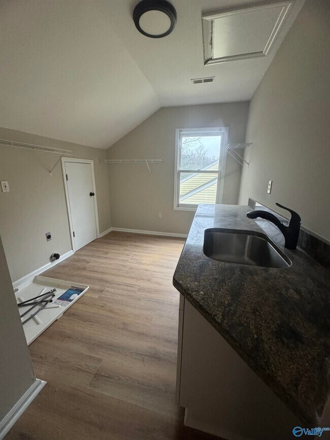 Building Photo - 108 Suffolk Dr