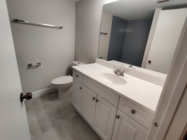 Building Photo - 8750 Royal Palm Blvd