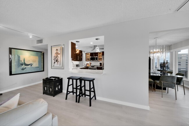 Building Photo - 2066 N Ocean Blvd