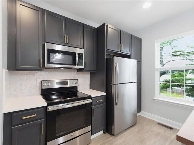 Building Photo - 1526 Brookstone Pl
