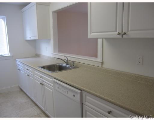 Building Photo - 204 Tondo Cir