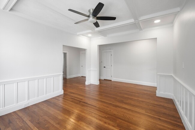 Building Photo - 110 Bellingham St