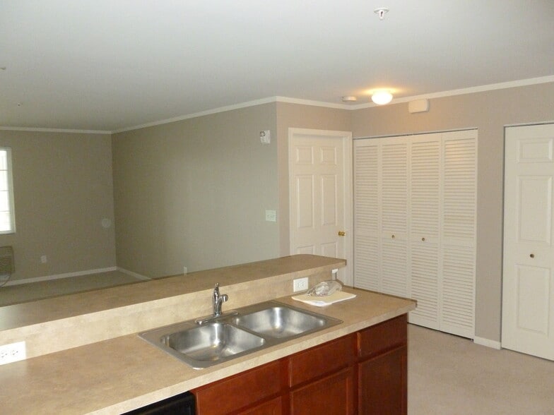 Building Photo - 236 Bertram Dr