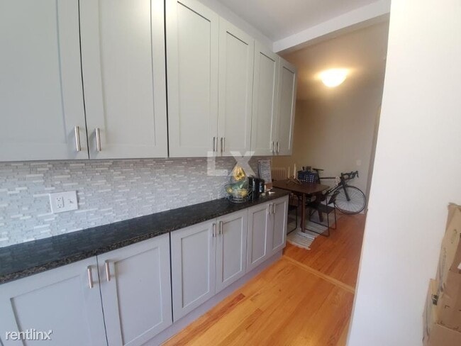 Building Photo - 2 br, 1 bath Apartment - 1101 W Grace St