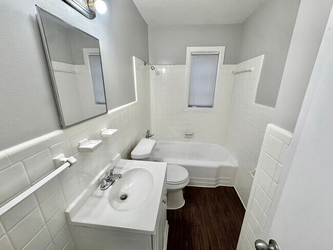 Building Photo - 1754 Danville Rd