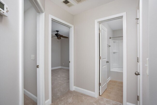 Building Photo - 1710 Restoration Ct