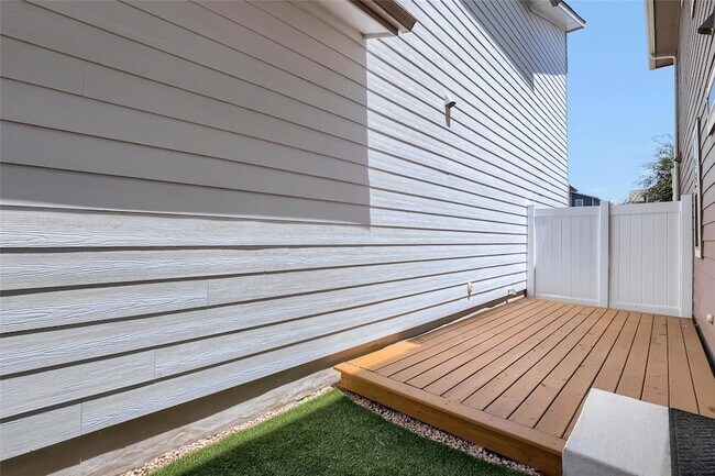 Building Photo - 8306 Mandela Bend
