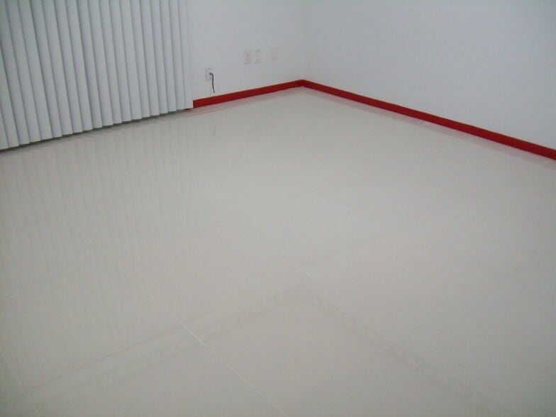 Building Photo - 3834 Willow Springs Ln