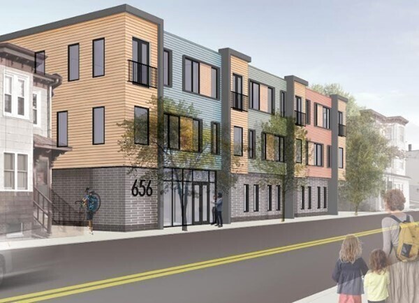 Building Photo - 664 Saratoga St