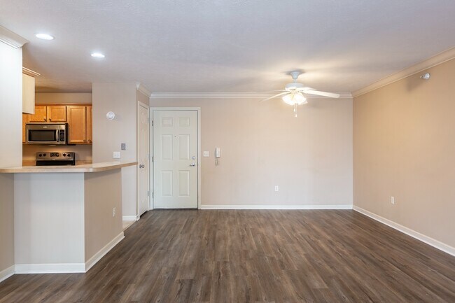 Floorplan - Square 131 - 4880 - 12 Plex