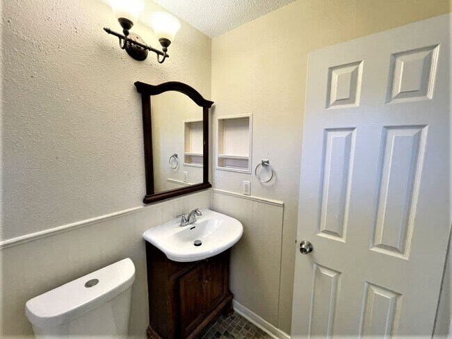 Building Photo - 6419 Horsepen Bayou Dr