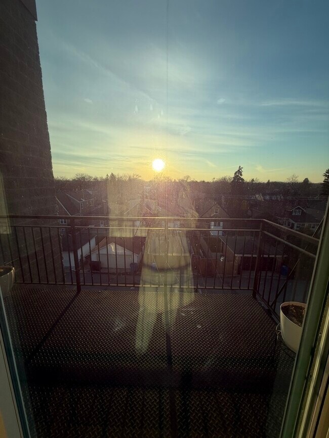 Building Photo - 3016 N Harlem Ave