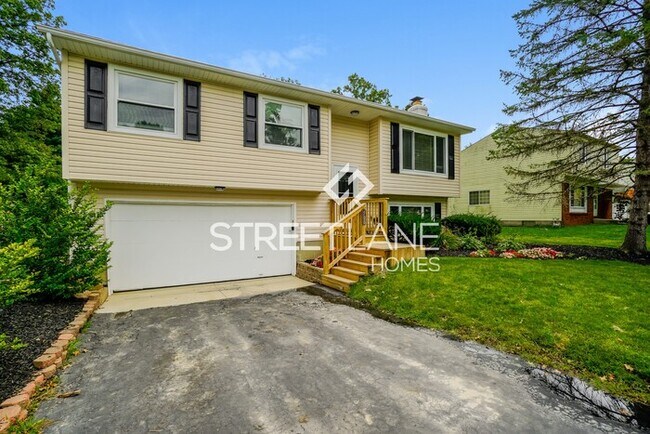 Building Photo - REDUCED!