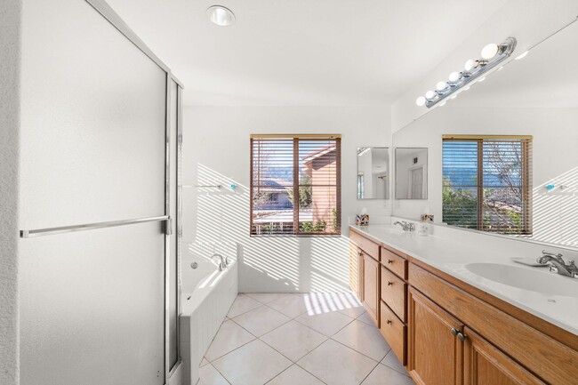 Building Photo - Beautiful 2 Story Home