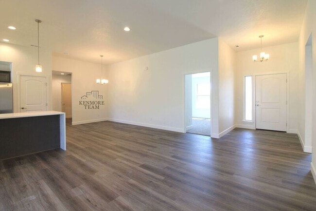 Building Photo - 5608 W 30th Ave