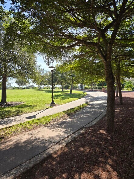 Building Photo - 2304 Ringling Blvd