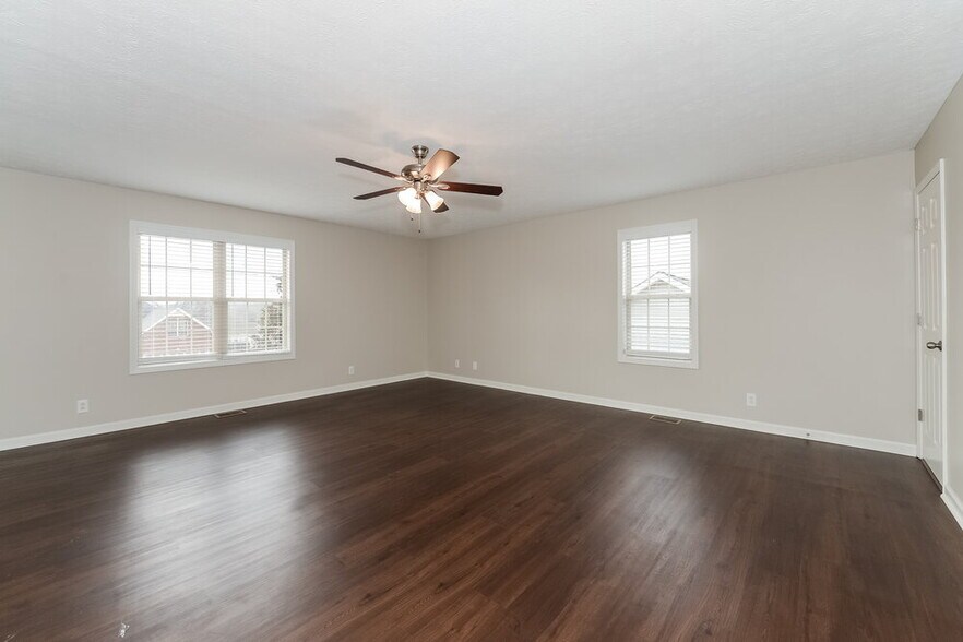 Building Photo - 165 Brookview Cir