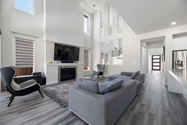 Building Photo - 5160 Statesman Ln