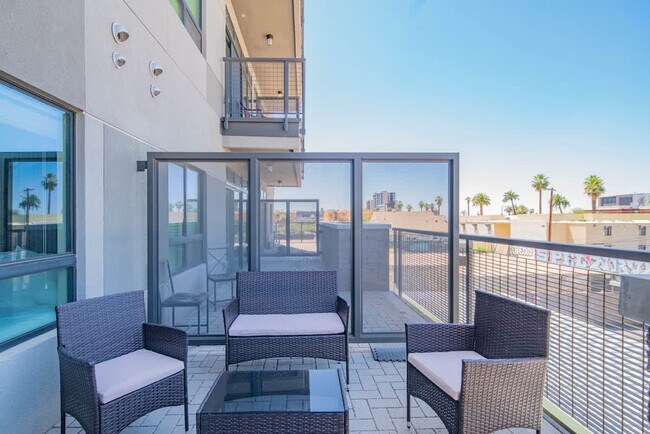 Building Photo - 1016 N 3rd St