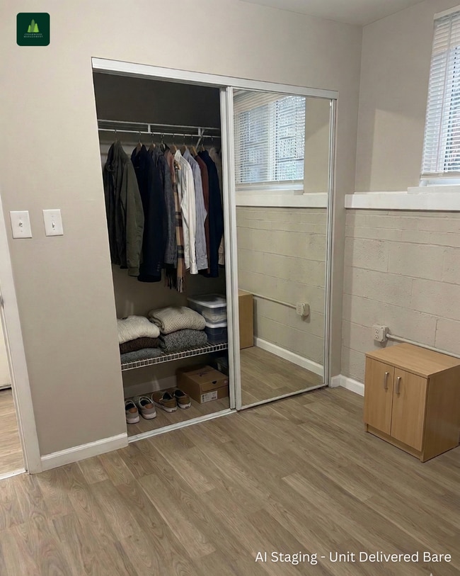 Building Photo - Simple and comfortable 1 Bedroom 1 Bathroom at Rhodes Avenue!