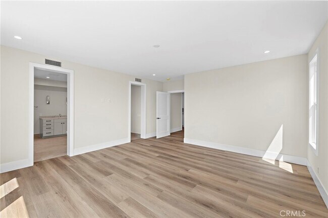 Building Photo - 22661 Sweet Meadow