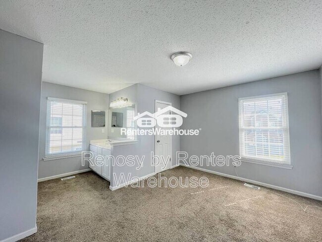Building Photo - 651 Ridge Cir
