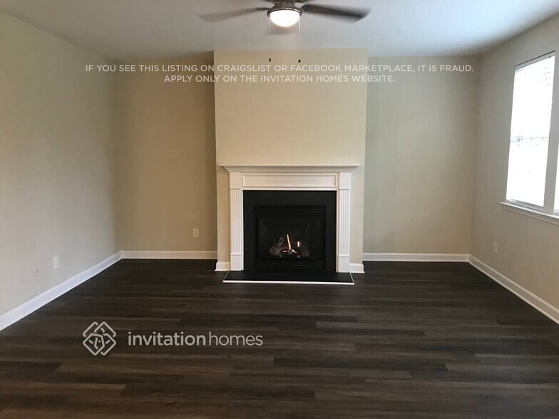 Building Photo - 20 W Smoketree Ct