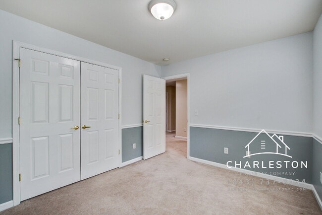 Building Photo - 5421 Red Tip Ln