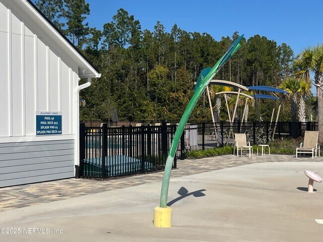 Building Photo - 110 Java Ln