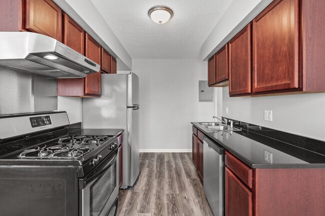 Building Photo - Rosco Apts-2720