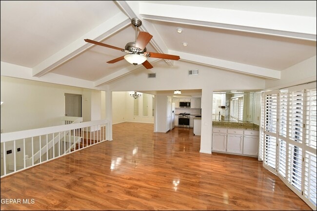 Building Photo - 5852 Mira Serena Dr