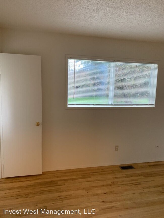 Building Photo - 3 br, 2 bath House - 908 N Main Avenue