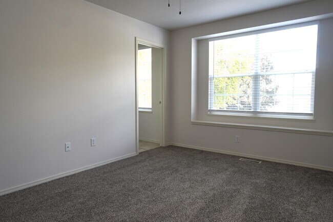 Building Photo - 7527 W Lamplighter St