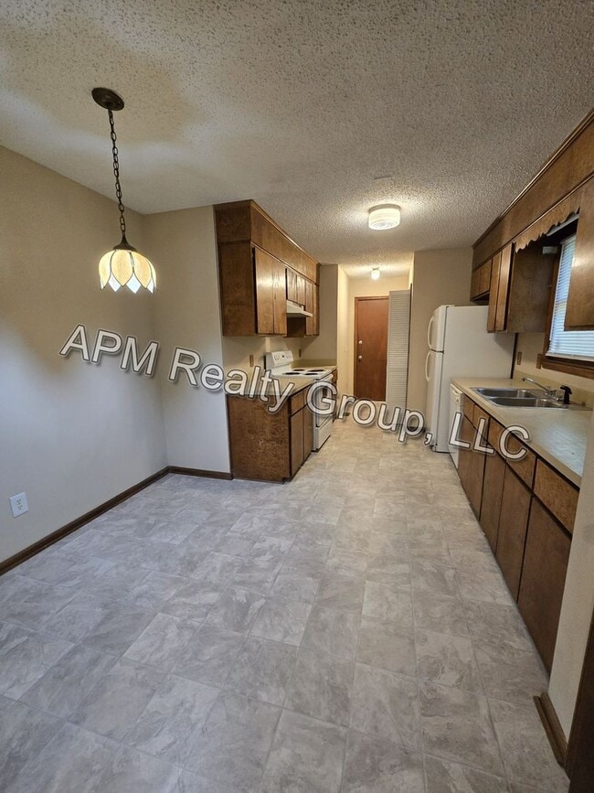Building Photo - Harbison Community family home