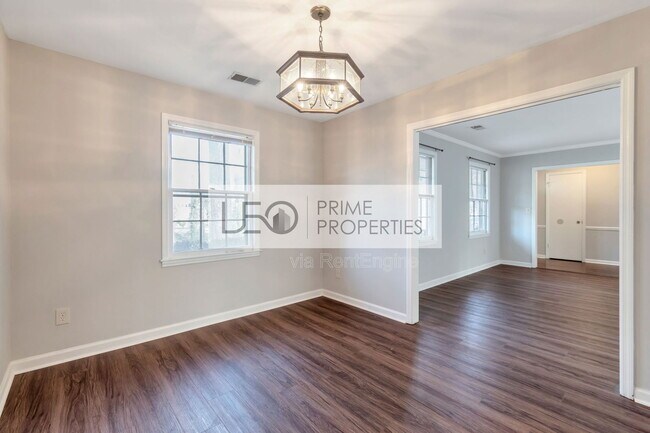 Building Photo - 2816 Deerwood Trail