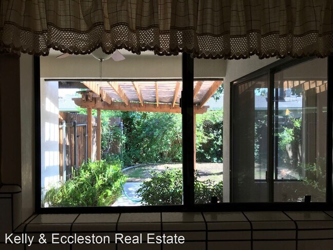 Building Photo - 2 br, 2 bath House - 5909 Sunny Palms #16
