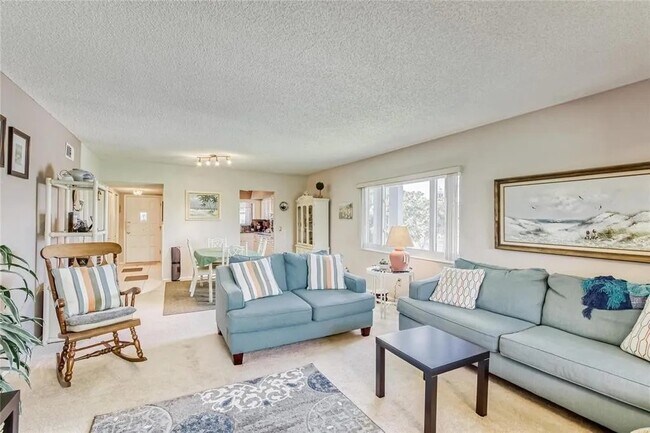 Building Photo - 2460 Franciscan Dr
