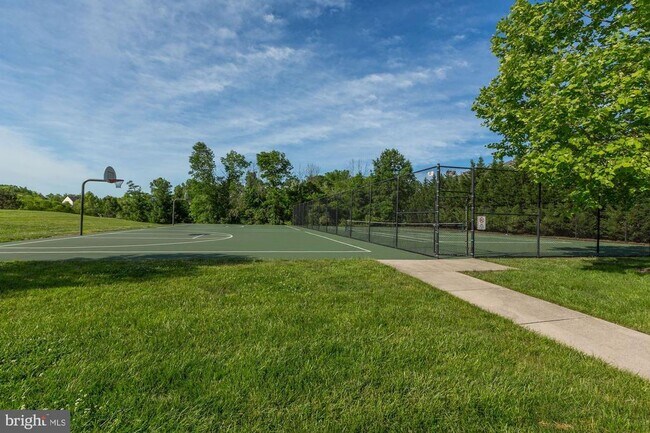 Building Photo - 9038 Falcon Glen Ct
