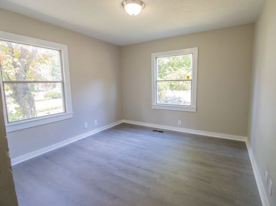 Building Photo - 312 25th St SW