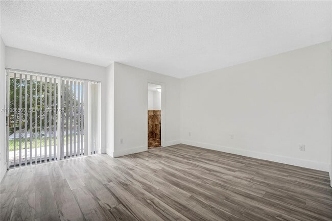 Building Photo - 20424 NW 15th Ave